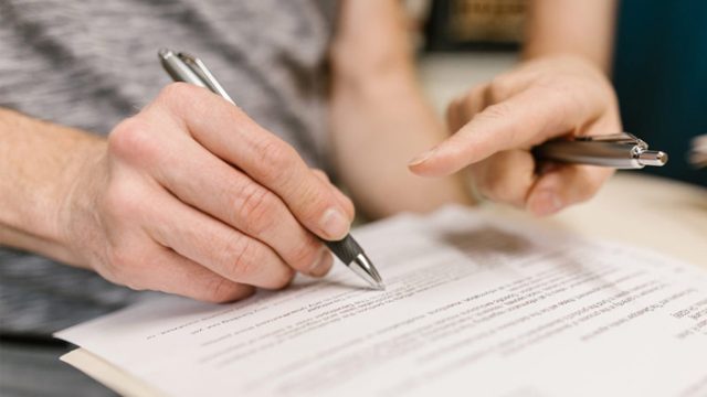 Hợp Đồng Thuê Văn Phòng: 5 Điều Quan Trọng Không Thể Bỏ Qua 4 Hợp Đồng Thuê Văn Phòng: 5 Điều Quan Trọng Không Thể Bỏ Qua