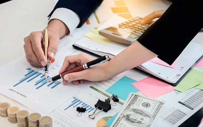 Hợp Đồng Thuê Dịch Vụ Vệ Sinh Văn Phòng: Lưu Ý Quan Trọng 8 hợp đồng thuê dịch vụ vệ sinh văn phòng